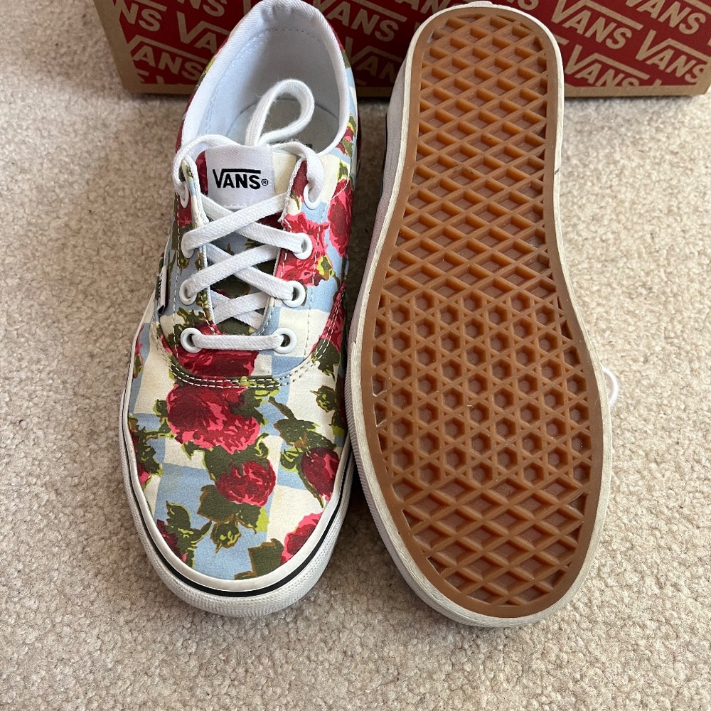 Rose Vans - Picture 5 of 5